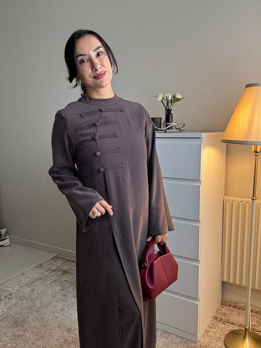Ensemble longue femme élégante à détails boutonnés