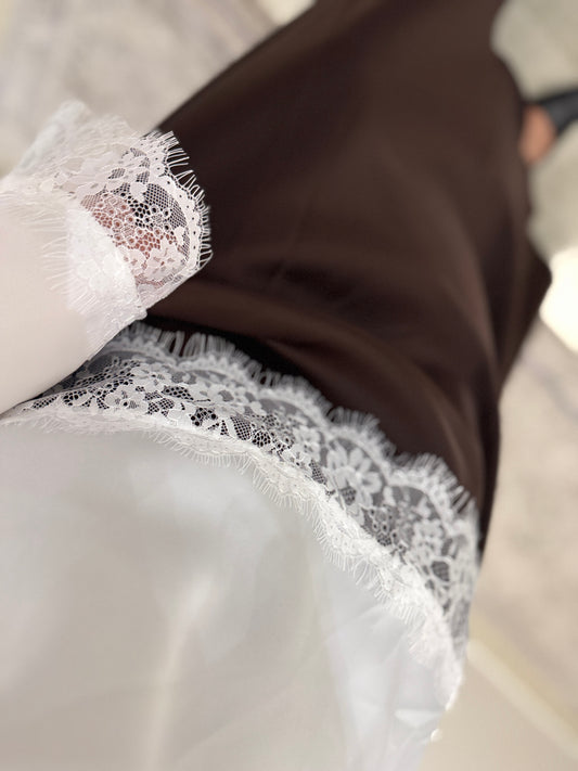Blouse Satinée avec Dentelle Raffinée – Taille Unique