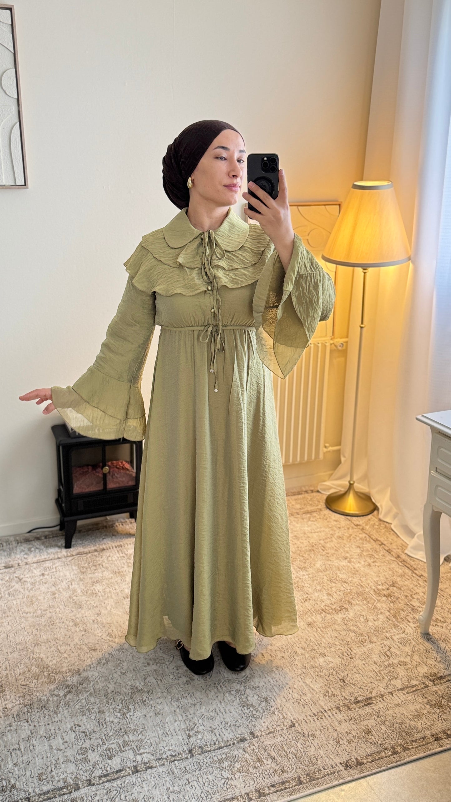 ROBE LONGUE MODESTE VERT DOUX-ELEGANTE,FLUIDE,DOUBLEE,STYLE ROMANTIQUE