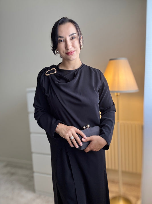 Ensemble pantalon femme élégant à drapé asymétrique et boucle