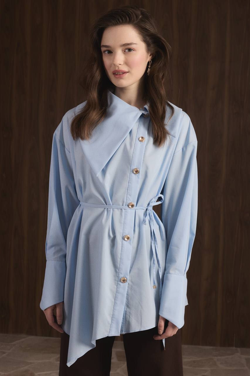 Chemise Longue Femme Bleu Ciel Ceinturée – Chemise Élégante Oversize Boutonnée