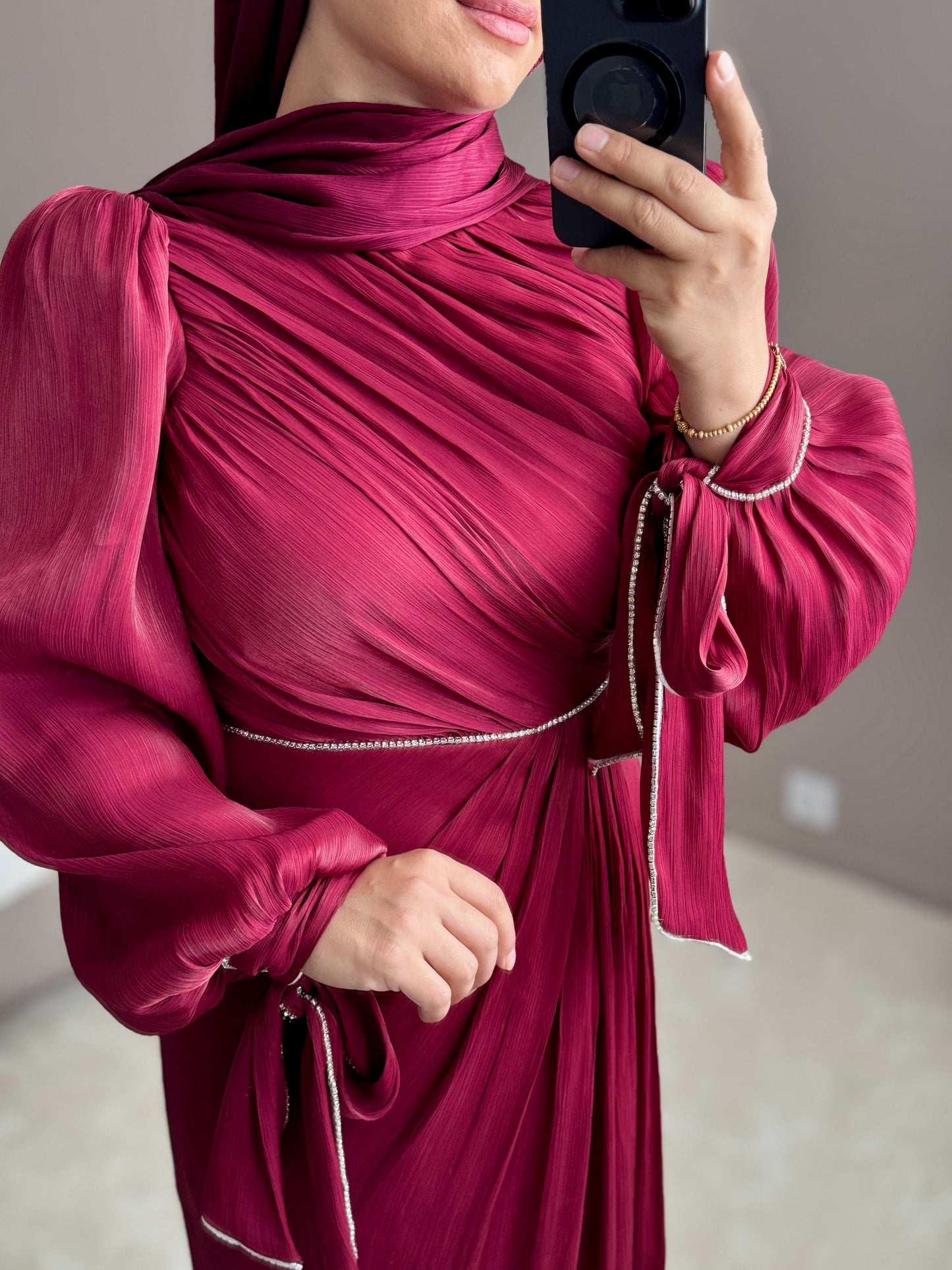 ROBE DE SOIREE BORDEAU EN ORGANZA-ELEGANCE ET LEGERETE