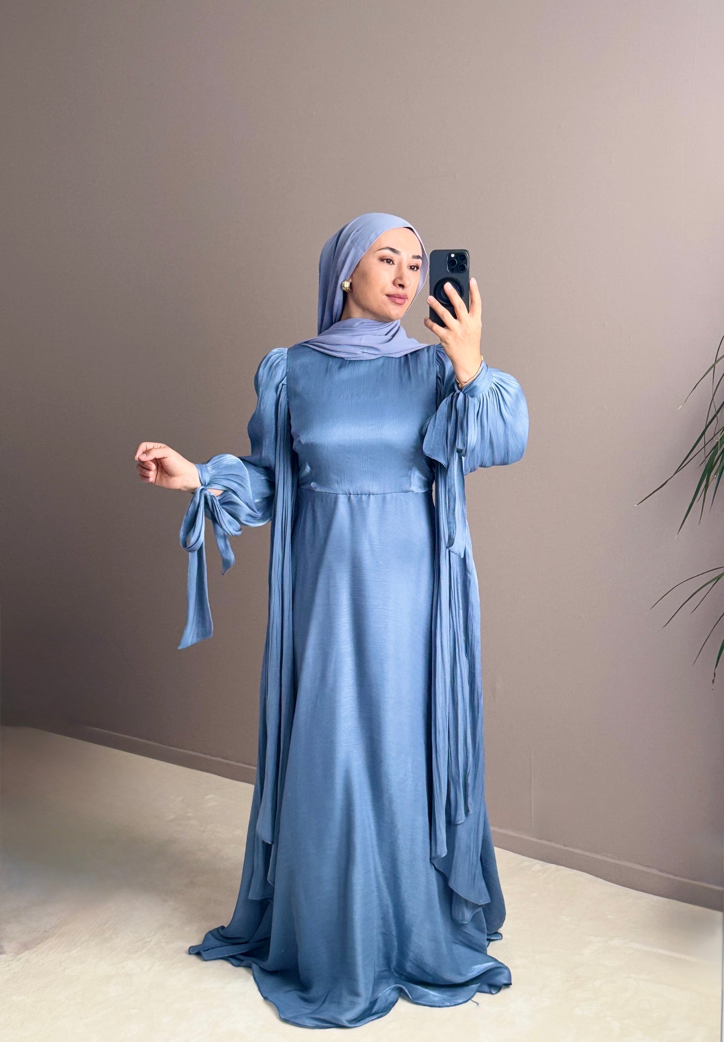 ROBE DE SOIRE A METTRE EN 2 FACON