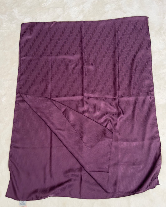 CHALE EN JACQUARD A MOTIF INTEGRE