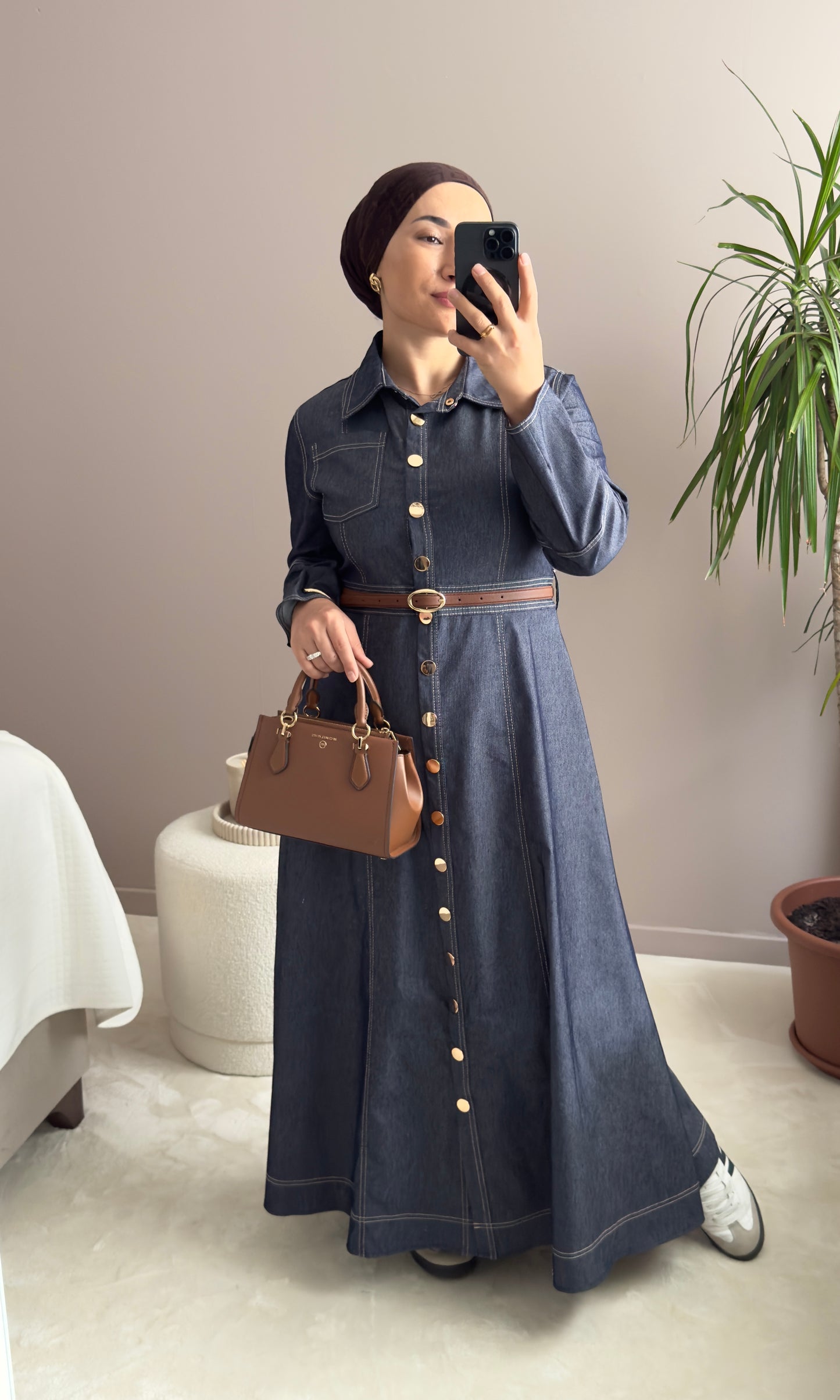 ROBE LONGUE EN JEAN AVEC CEINTURE-KEMERLI UZUN KOT ELBISE