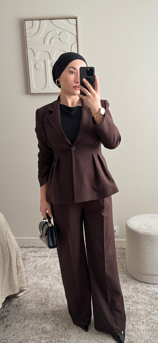 Ensemble centrée marron