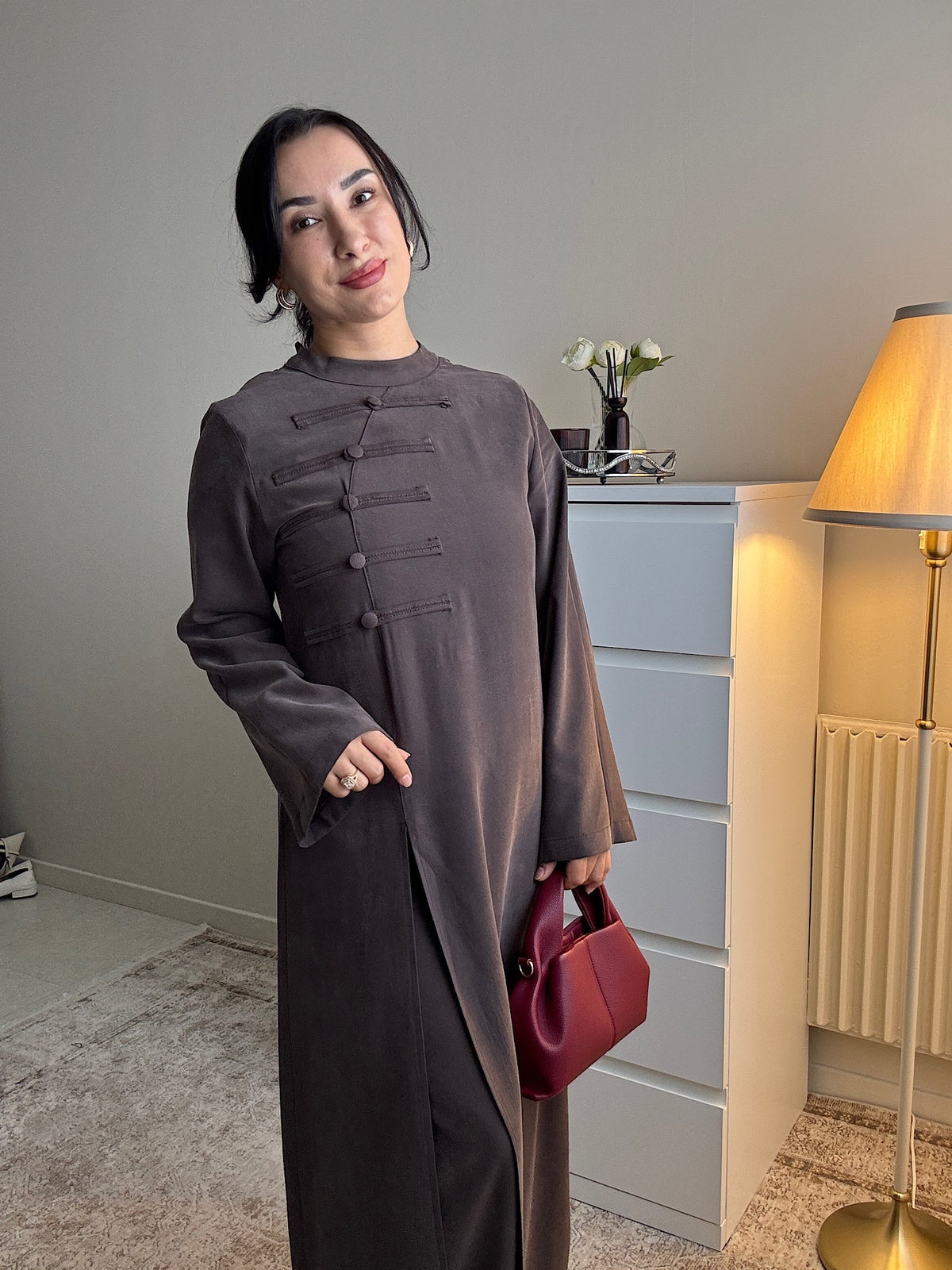 Ensemble longue femme élégante à détails boutonnés