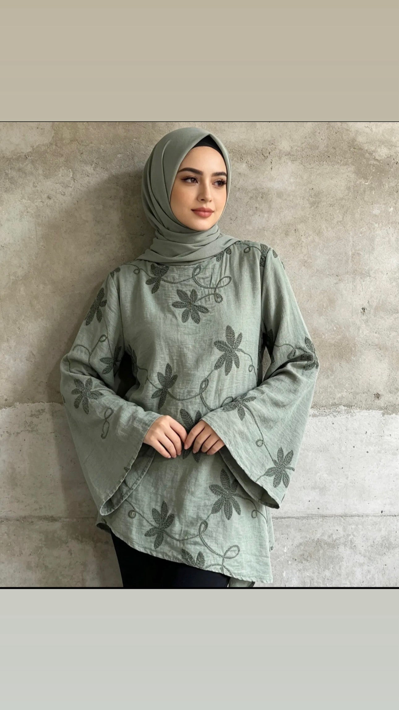 Blouse Tunique Brodée en Viscose – Taille Unique