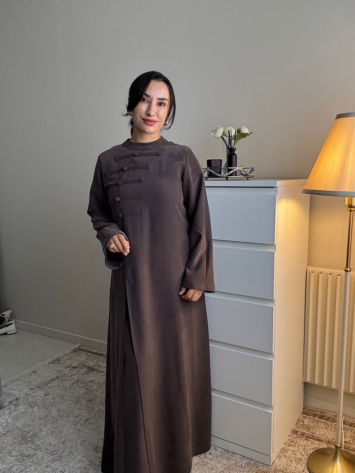 Ensemble longue femme élégante à détails boutonnés