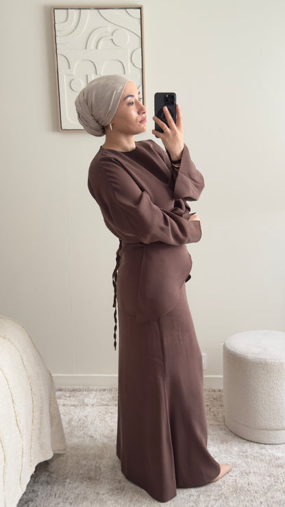 Ensemble Modeste Femme Marron en Tencel – Jupe Taille Haute & Blouse Croisée Ample Élégante