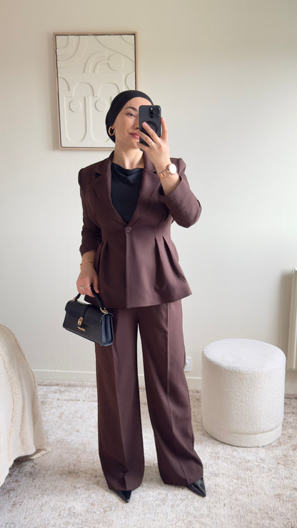 Ensemble centrée marron