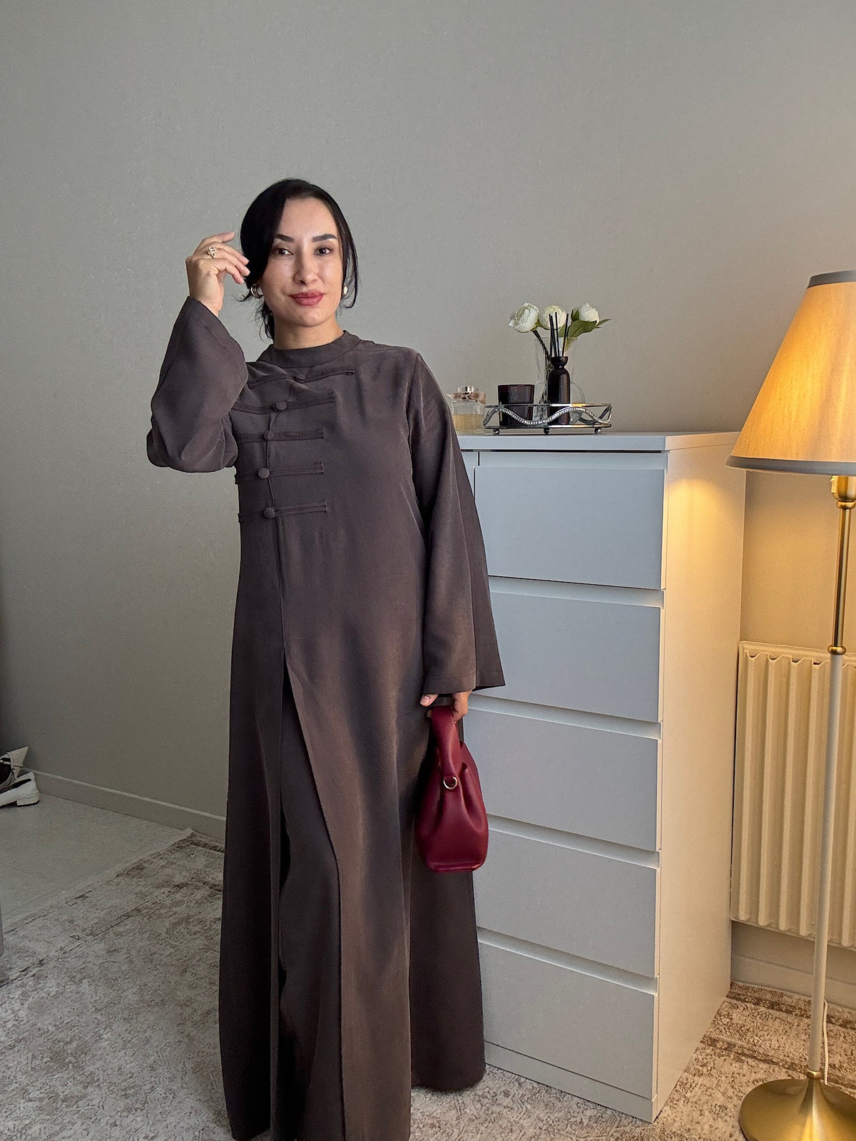 Ensemble longue femme élégante à détails boutonnés