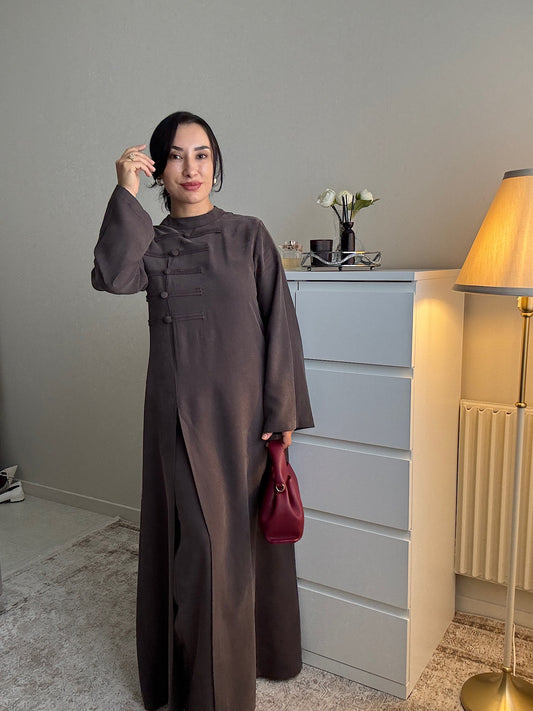 Ensemble longue femme élégante à détails boutonnés