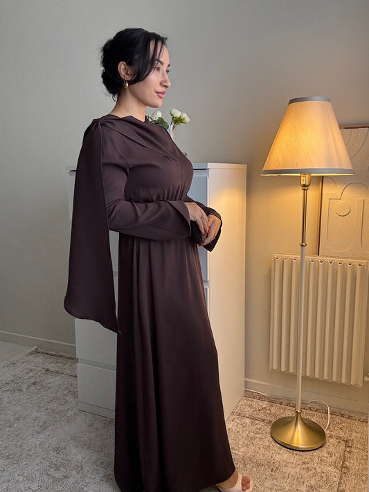 Robe longue femme en tissu cristal avec ceinture – Coupe confortable