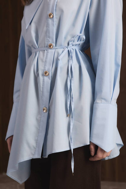 Chemise Longue Femme Bleu Ciel Ceinturée – Chemise Élégante Oversize Boutonnée