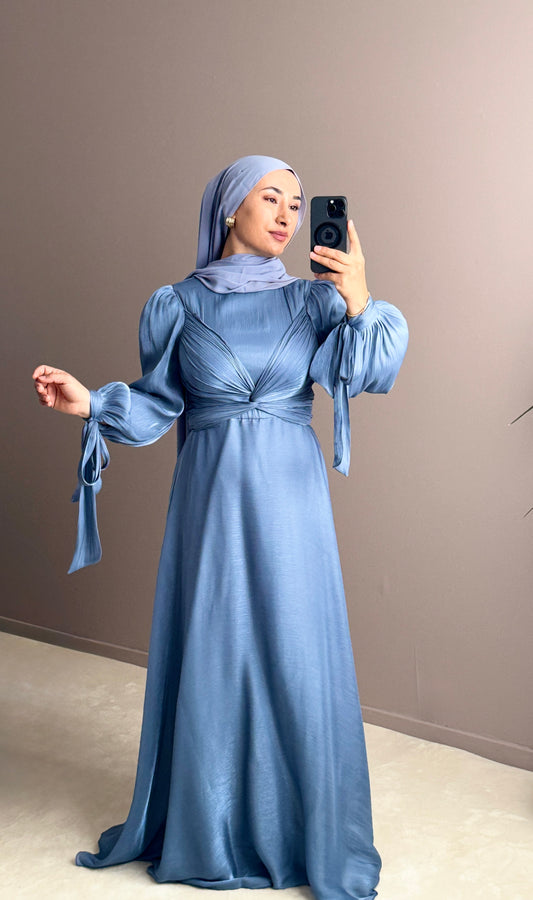 ROBE DE SOIRE A METTRE EN 2 FACON