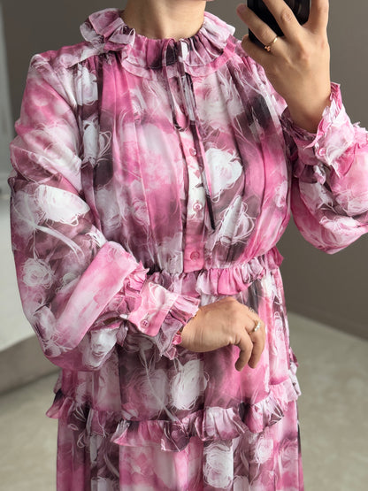 ROBE ROSE EN MOUSSELINE A VOLANTSET IMPRIME FLEURI-ELEGANCE FEMININE