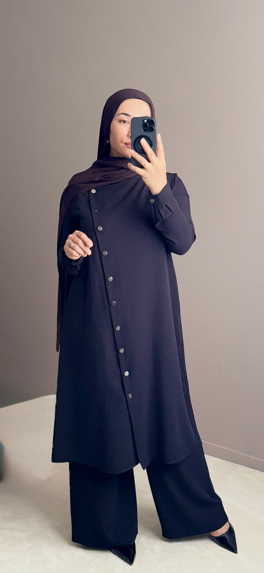 ENSEMBLE NOIR AVEC CHEMISE LONGUE