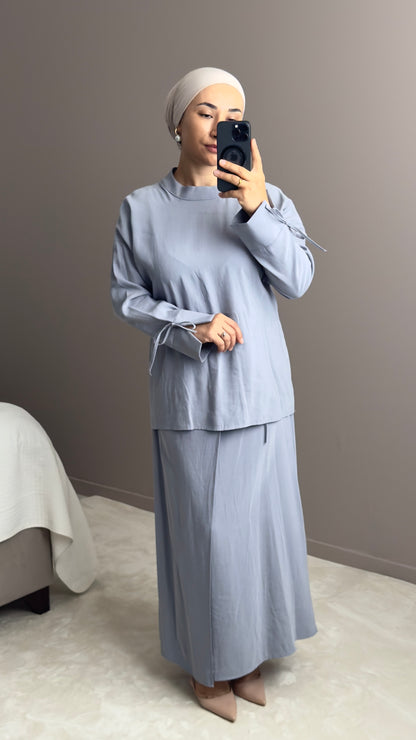 ENSEMBLE ARGENT AVEC JUPE PORTEFEUILLE