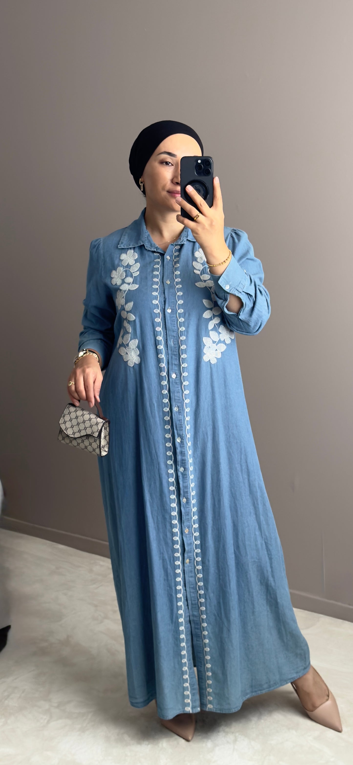 ROBE-CHEMISE EN JEAN TENCEL BRODEE