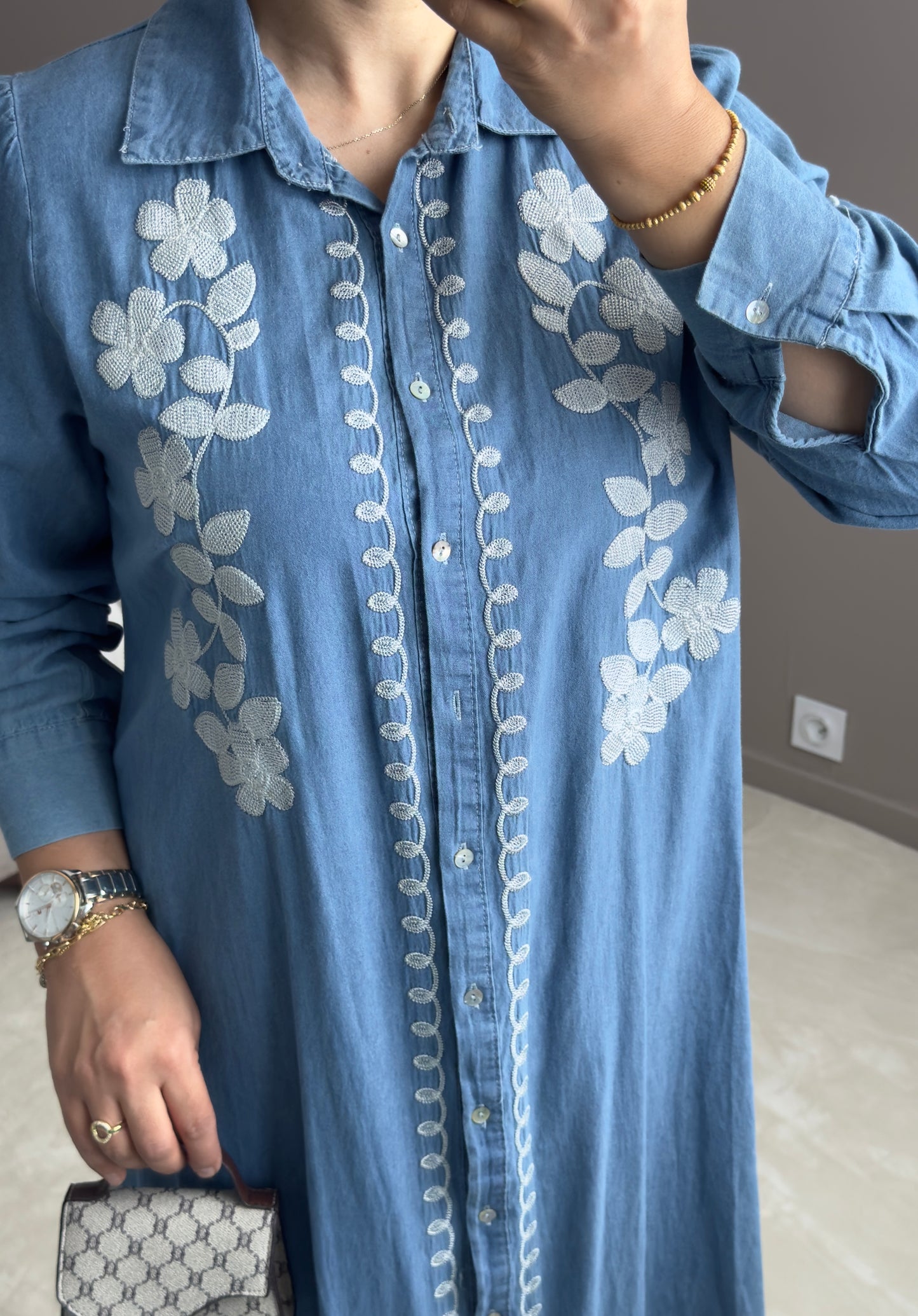 ROBE-CHEMISE EN JEAN TENCEL BRODEE