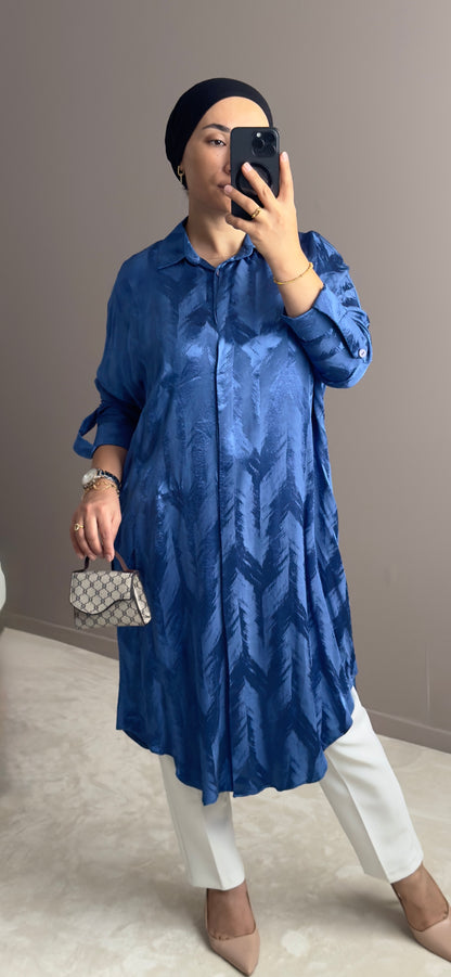 CHEMISE LONGUE SATINEE BLEU  AVEC CEINTURE ELEGANTE