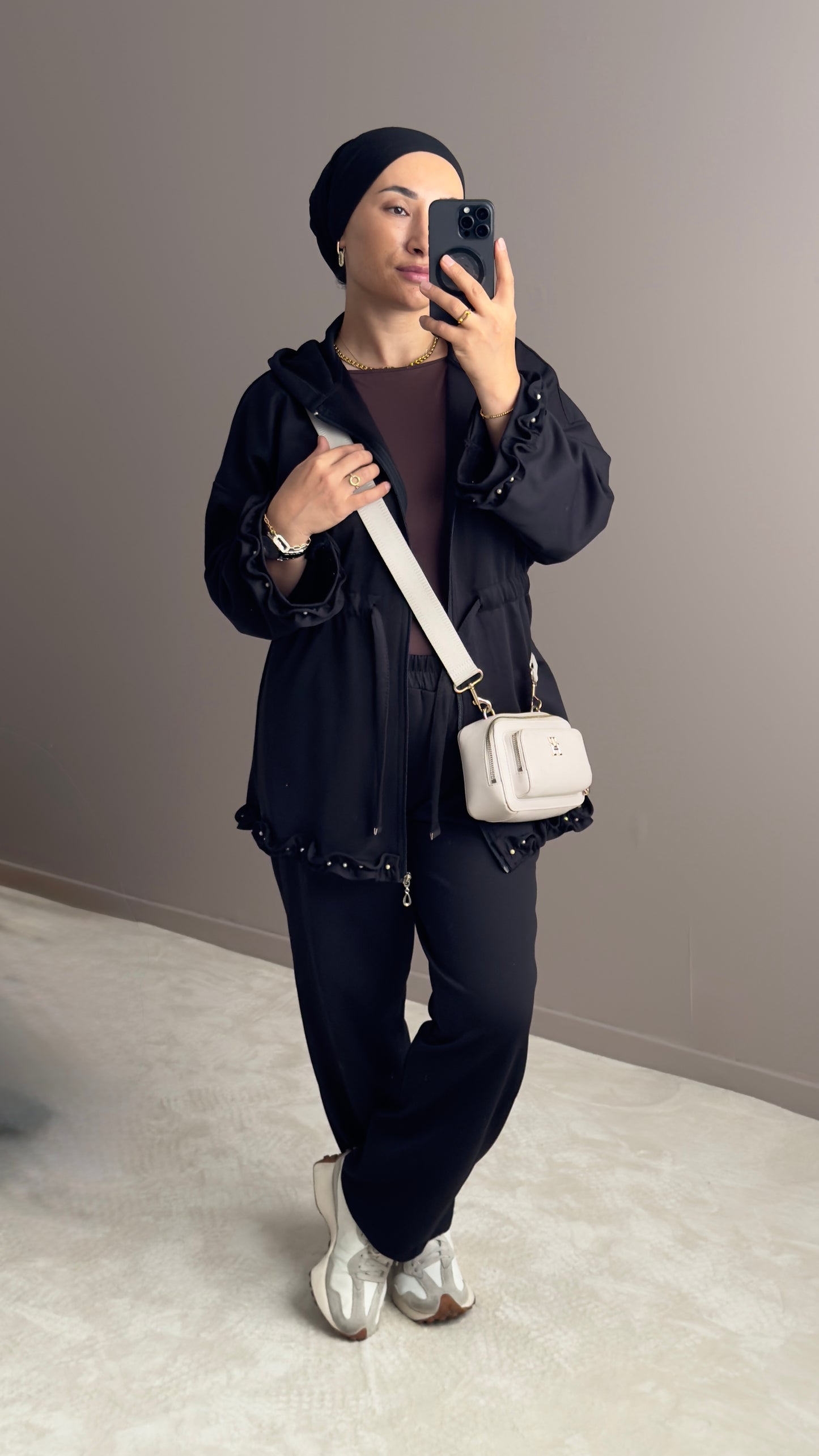 SET DE SURVETEMENT AVEC DES PERLES