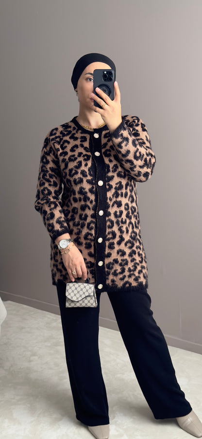 GILET EN LAINE LEOPARD AVEC DES BOUTONS