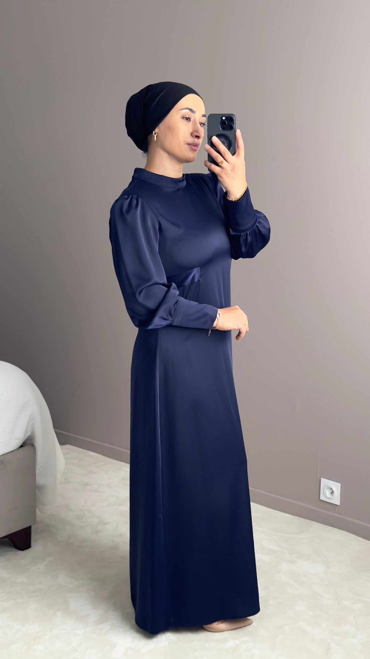 ROBE ELEGANT SATIN BLEU