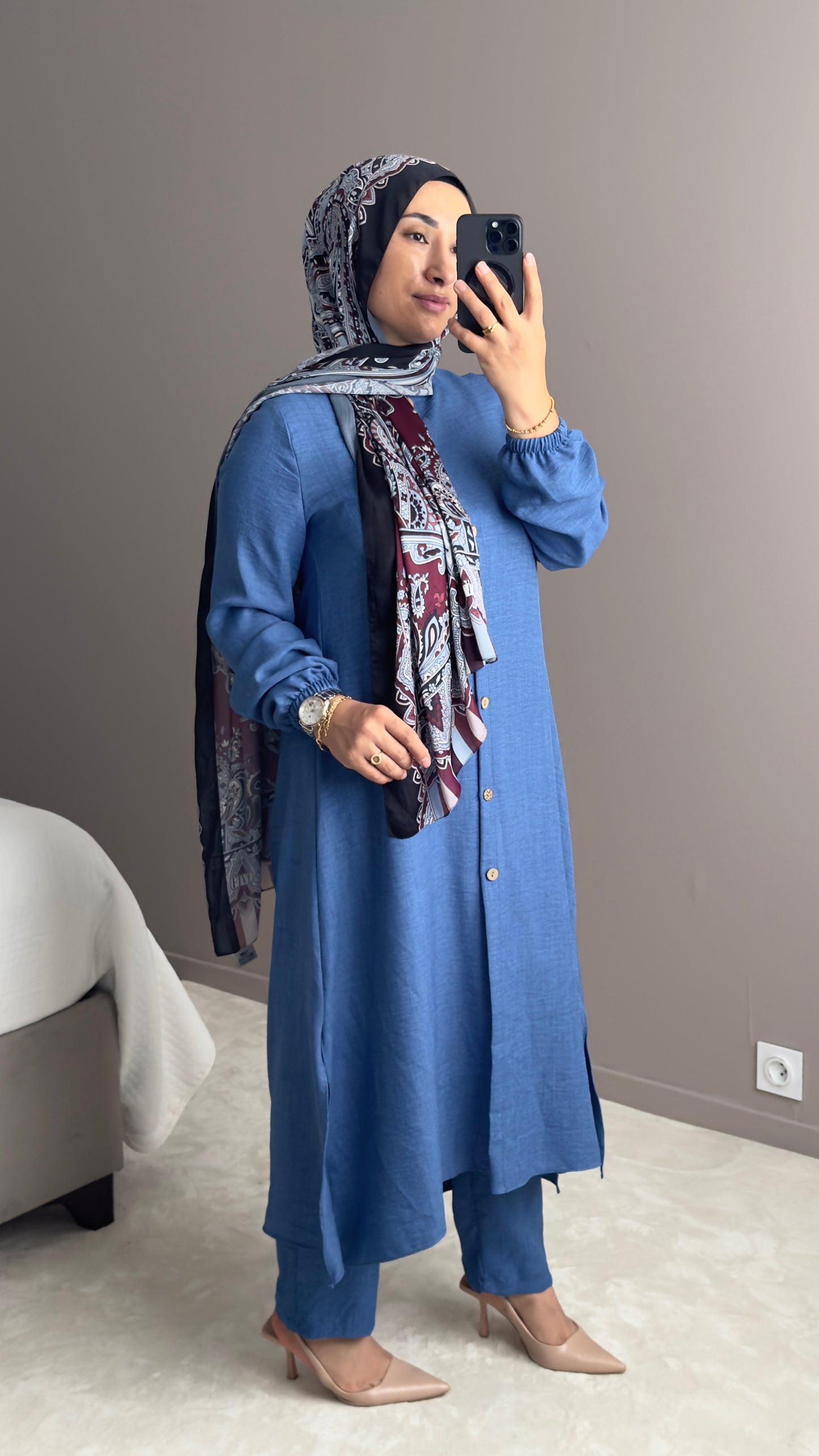 ENSEMBLE BLEU AVEC PANTALON