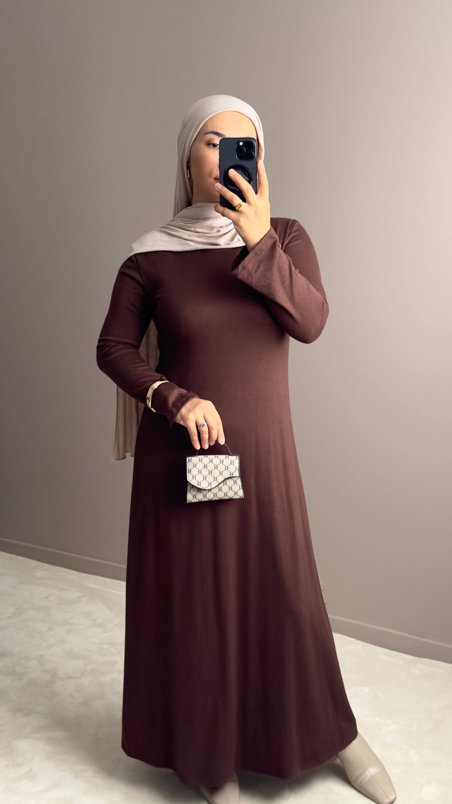 ROBE LONGUE AVEC CAPE AMOVIBLE -ELEGANCE POLYVALENTE