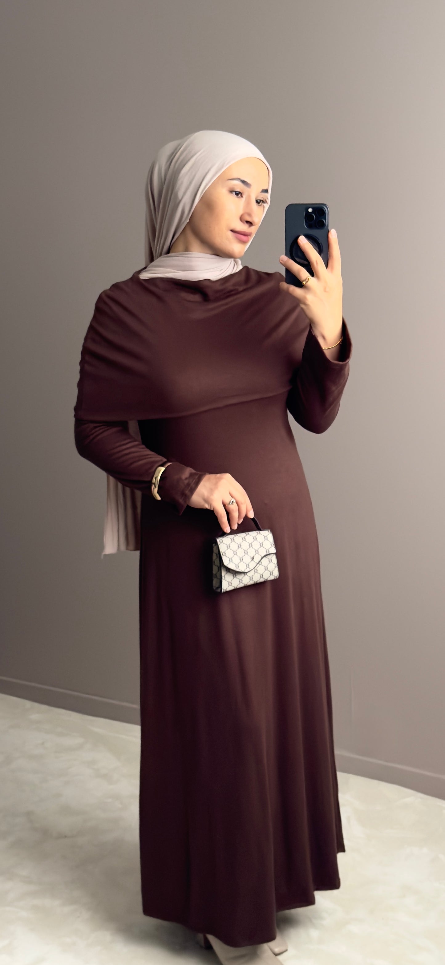 ROBE LONGUE AVEC CAPE AMOVIBLE -ELEGANCE POLYVALENTE