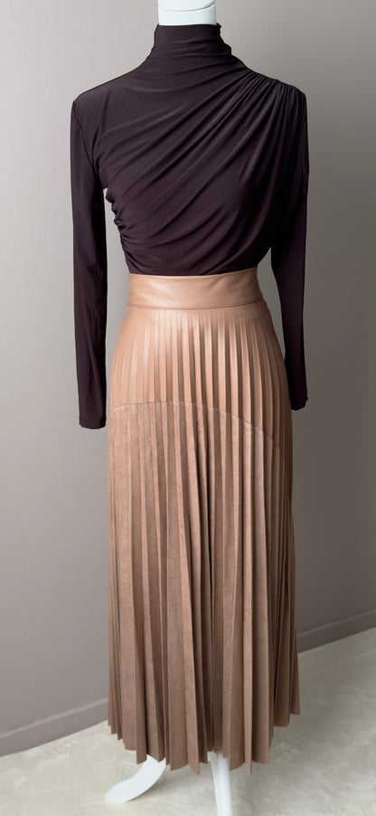 Jupe plissée suédée et simili cuir femme – chic & branchée