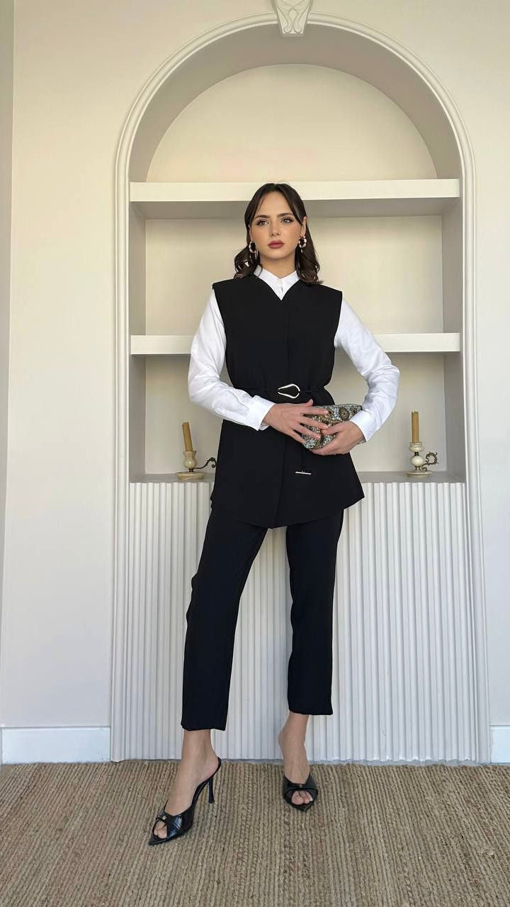 ENSEMBLE CHIC AVEC VESTE LONGUE SANS MANCHES ET CEINTURE