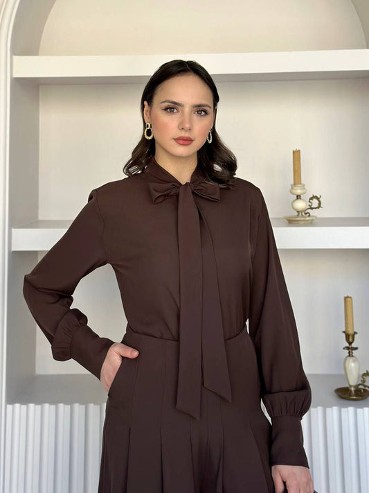 ENSEMBLE CHIC MARRON AVEC UN PANTALON TAILLE HAUTE