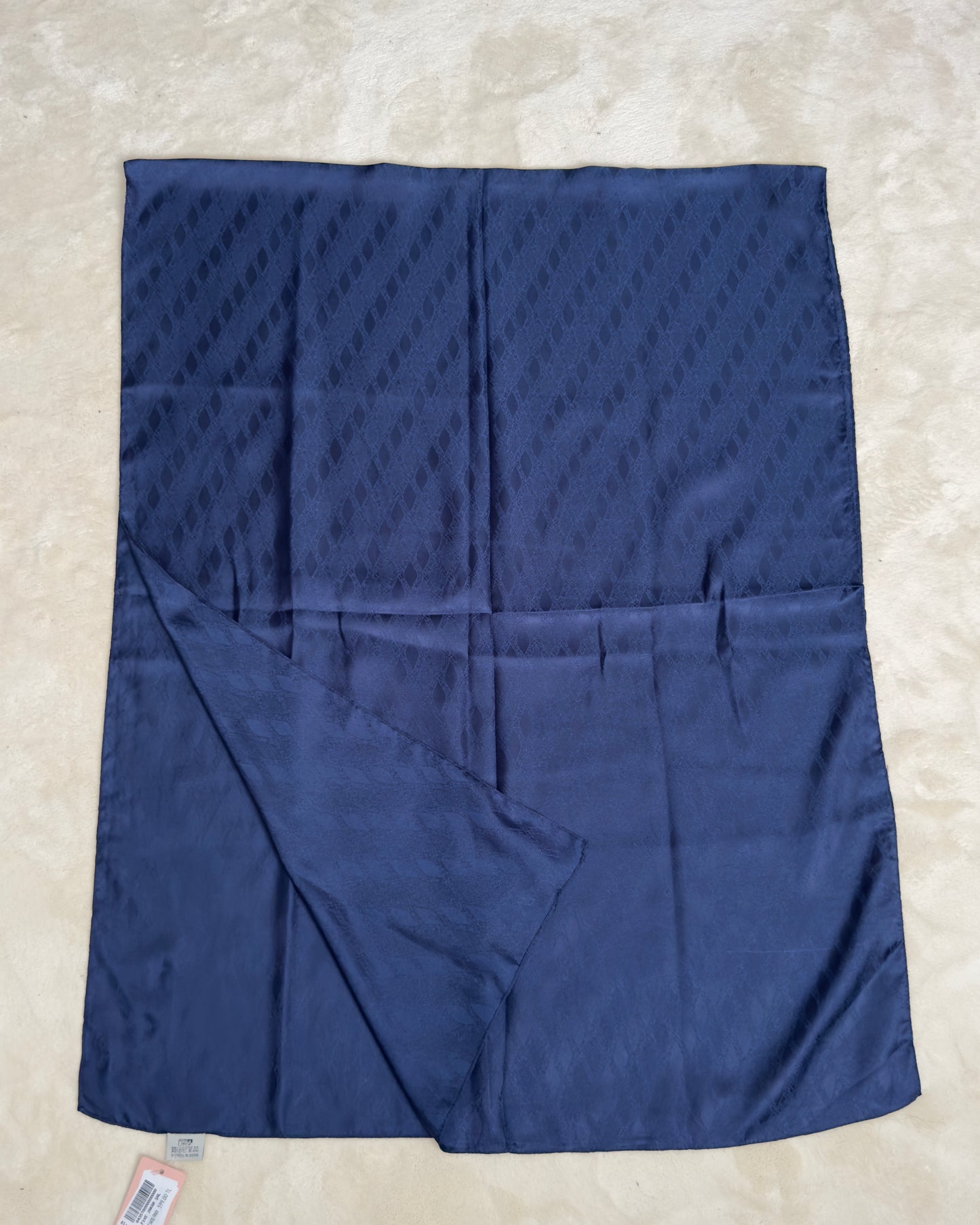 CHALE EN JACQUARD A MOTIF INTEGRE BLEU FONCEE