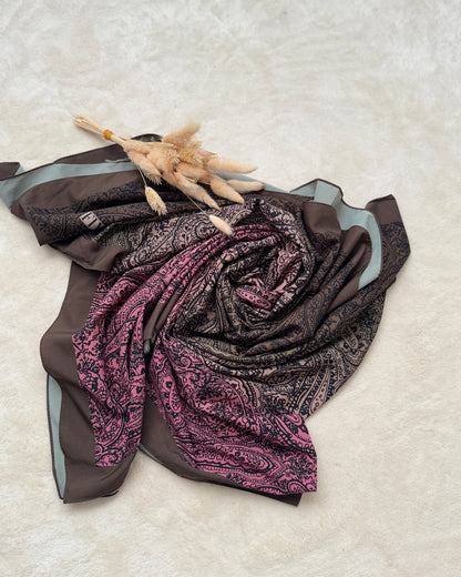 CHALE ELEGANTE MARRON ET FUCHSIA -MOTIF PAISLEY MODERNE