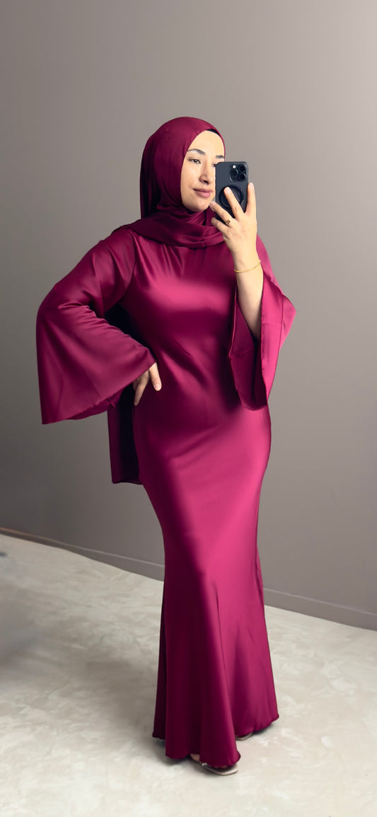 ROBE LONGUE SATIN BORDEAUX