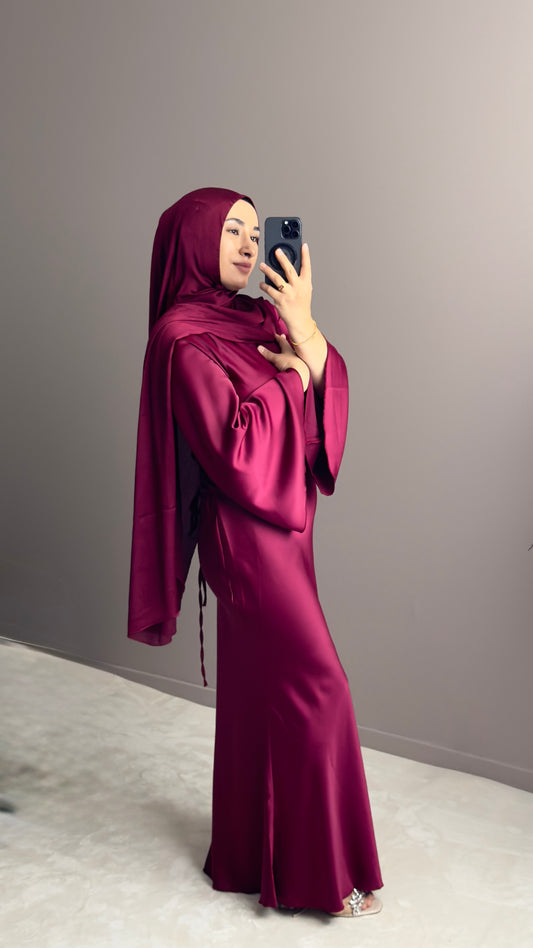 ROBE LONGUE SATIN BORDEAUX
