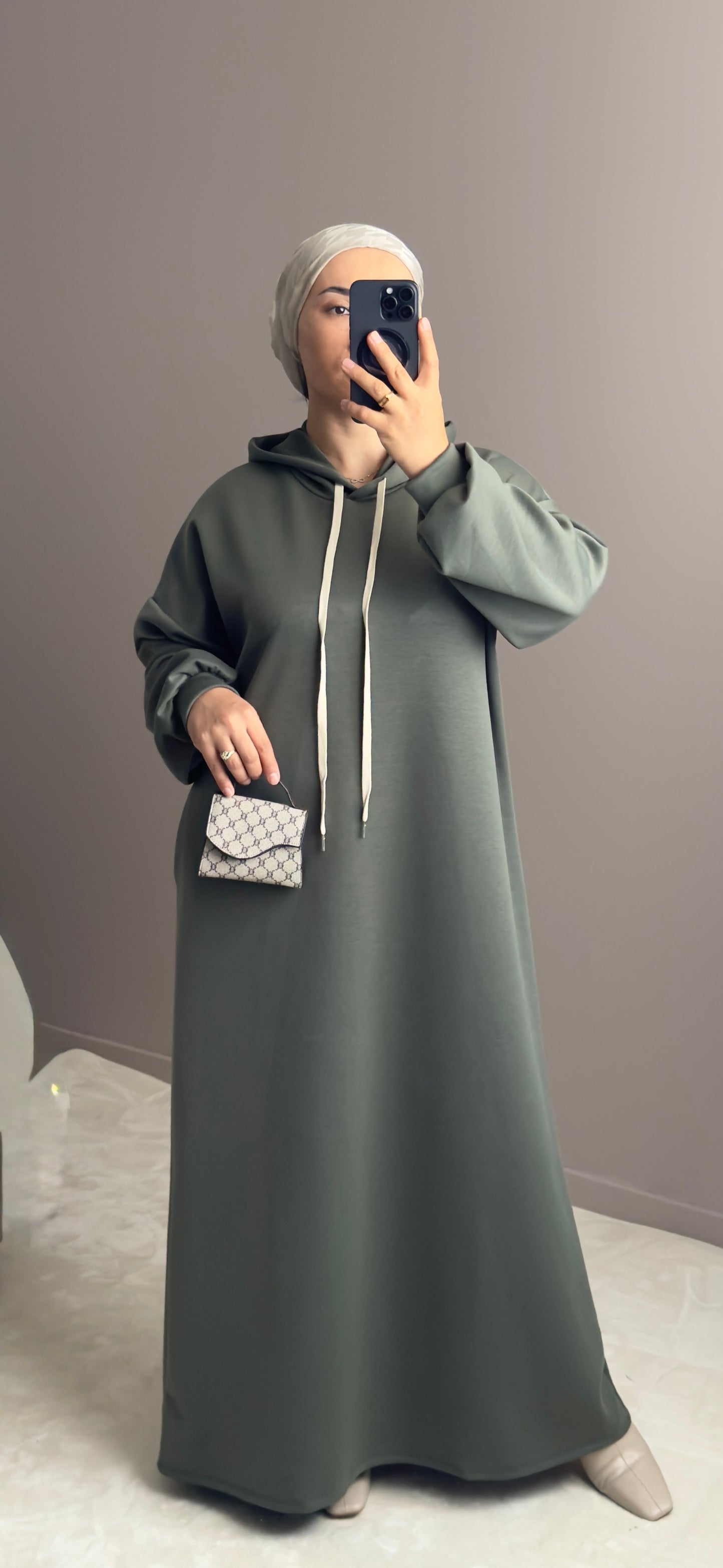 SWEAT LONG AVEC CAPUCHE KAKI