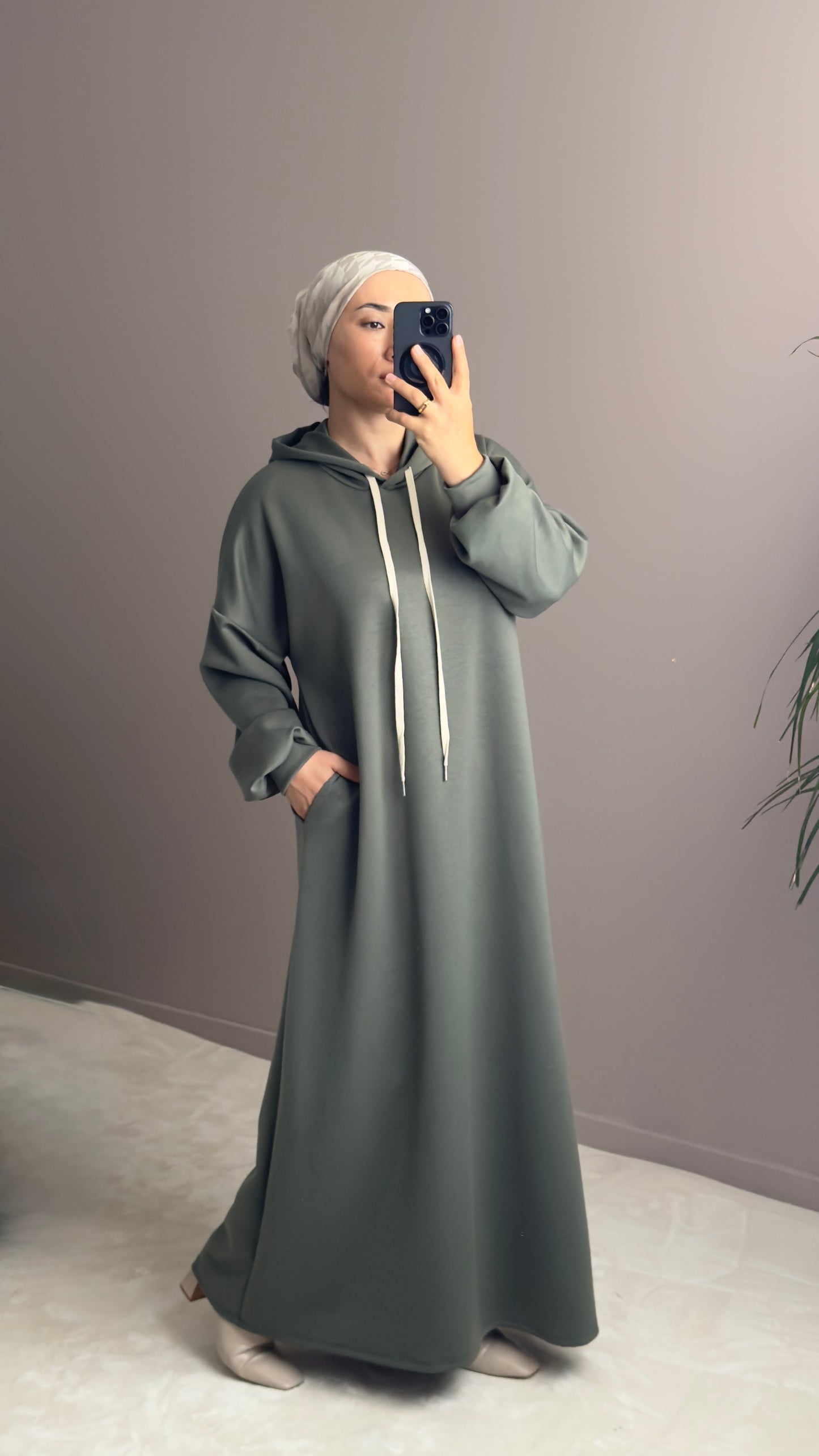 SWEAT LONG AVEC CAPUCHE KAKI