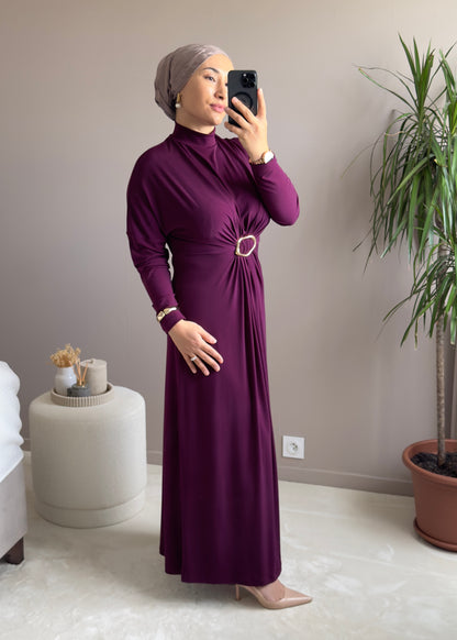 ROBE LONGUE AVEC BROCHE -BROSLU UZUN JERSEY ELBISE