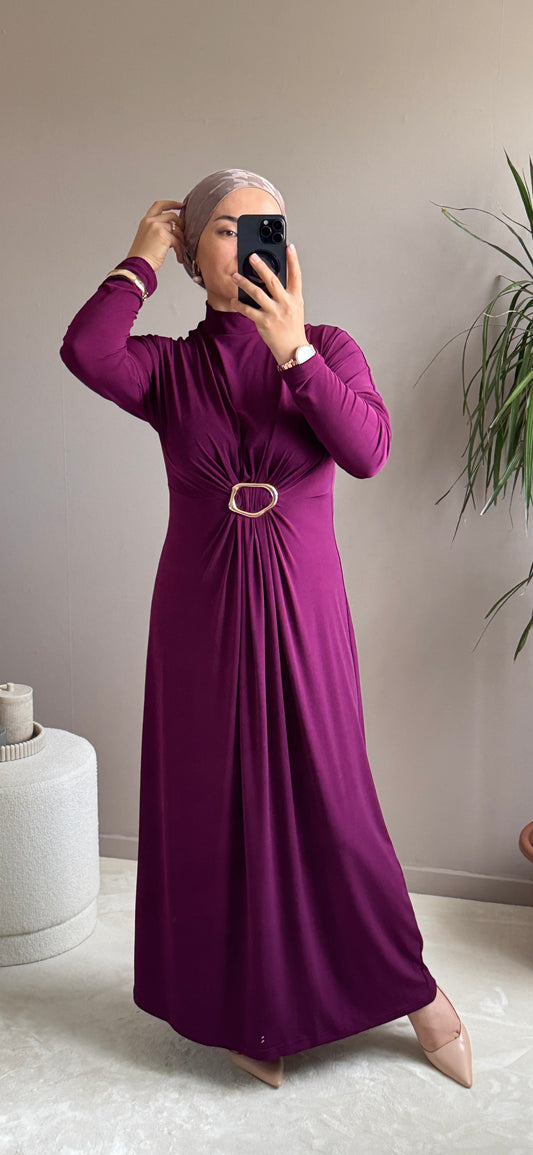 ROBE LONGUE AVEC BROCHE -BROSLU UZUN JERSEY ELBISE