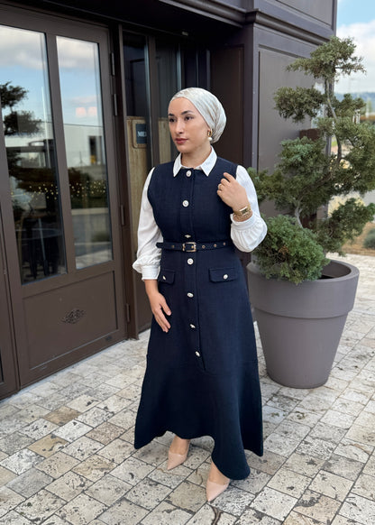 ROBE LONGUE SANS MANCHES AVEC CEINTURE ET DES BOUTONS DORES-TUVIT SIMLI ELBISE