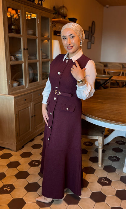 ROBE LONGUE SANS MANCHES AVEC CEINTURE ET DES BOUTONS DORES-TUVIT SIMLI ELBISE