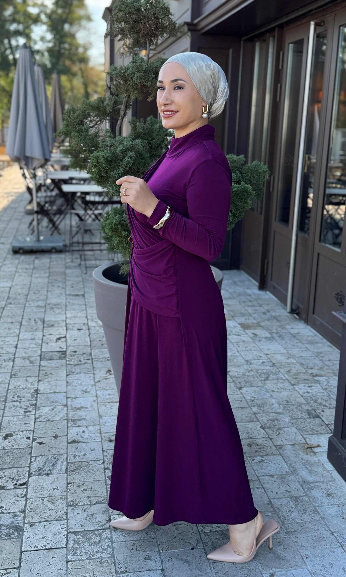 ROBE HIJAB CHIC COULEUR PRUNE -MURDUM DRAPELI ALTIN TOKALI UZUN ELBISE