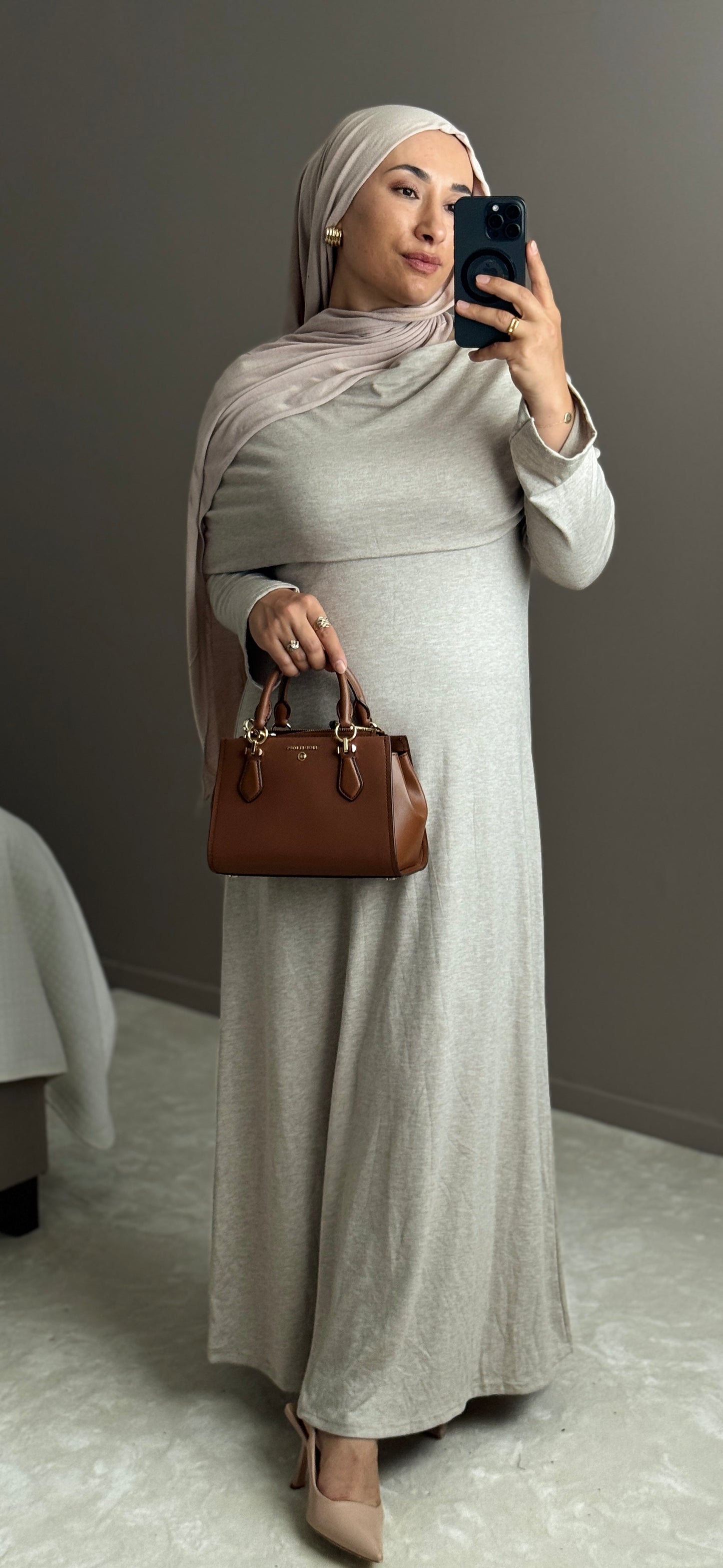 ROBE LONGUE AVEC CAPE AMOVIBLE -ELEGANCE POLYVALENTE