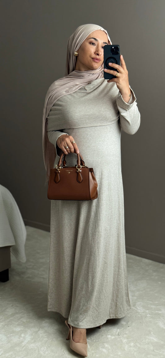 ROBE LONGUE AVEC CAPE AMOVIBLE -ELEGANCE POLYVALENTE